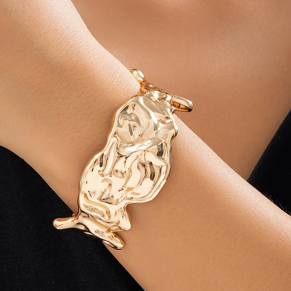 Graceful Gleam Bracelet