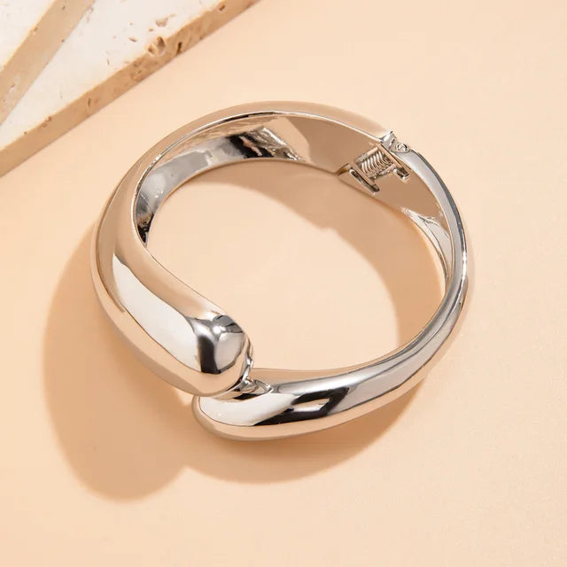 Kalani Bold Bracelet Stack